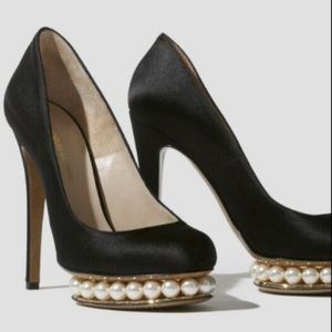 Nicholas Kirkwood Casati Black Satin Pearl Pumps